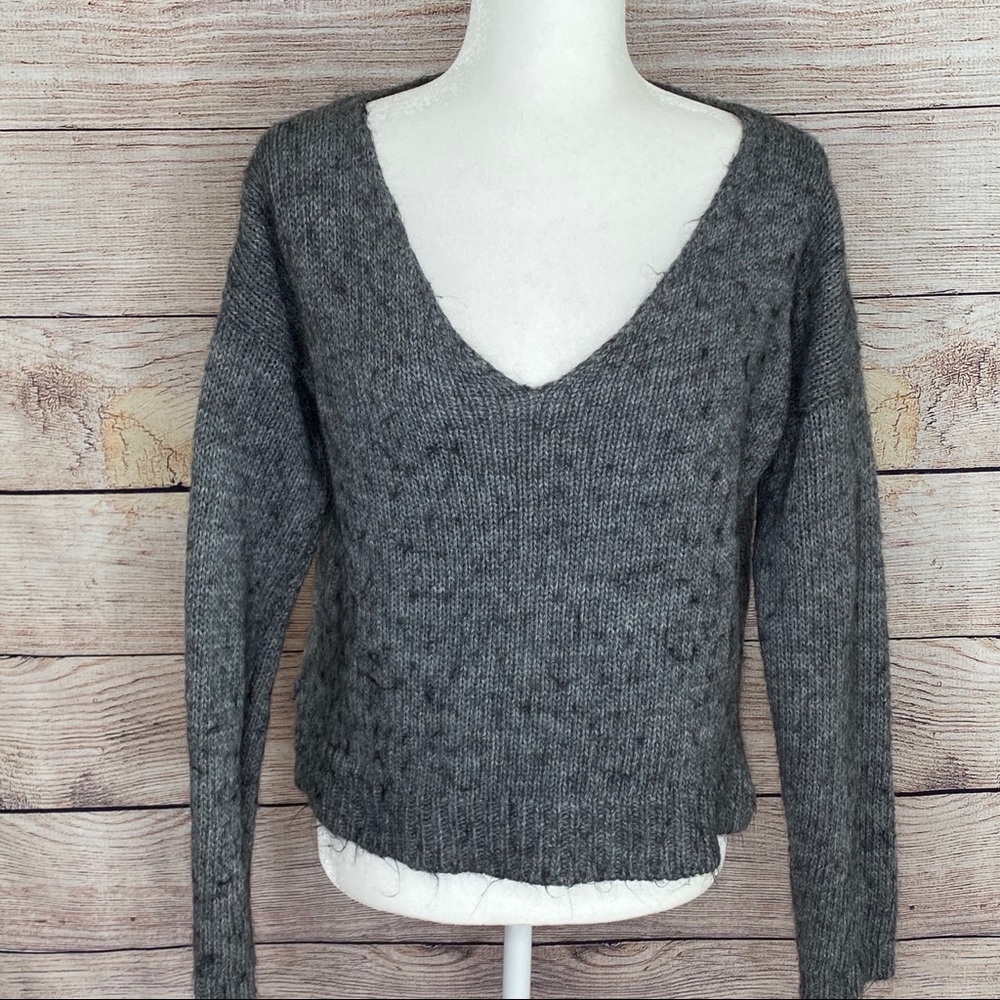 Brandy Melville Gray V-Neck Pullover Sweater